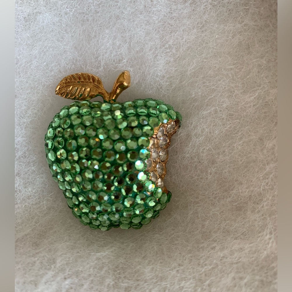 Glam Green Apple pin